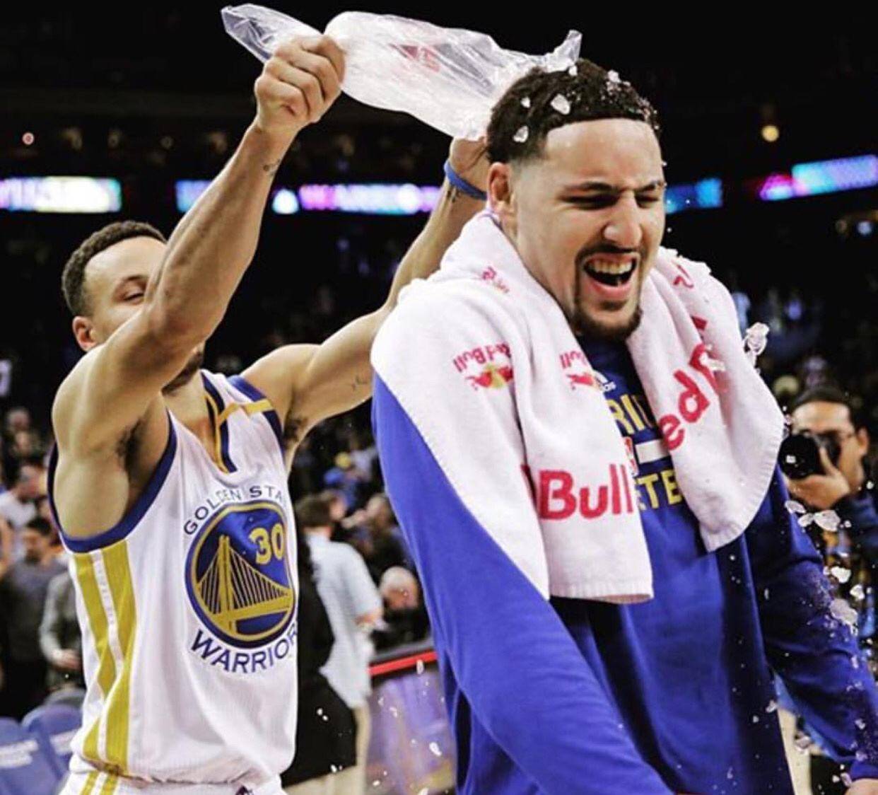 夏洛特黄蜂发布备战花絮，冲刺阶段止住颓势，NBA常规赛任务艰巨，临场指挥获称赞的简单介绍