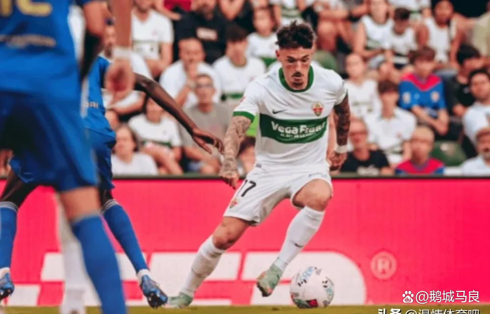 舆论关注马克龙接受法国政府辞职 舆论关注马克龙接受法国政府辞职