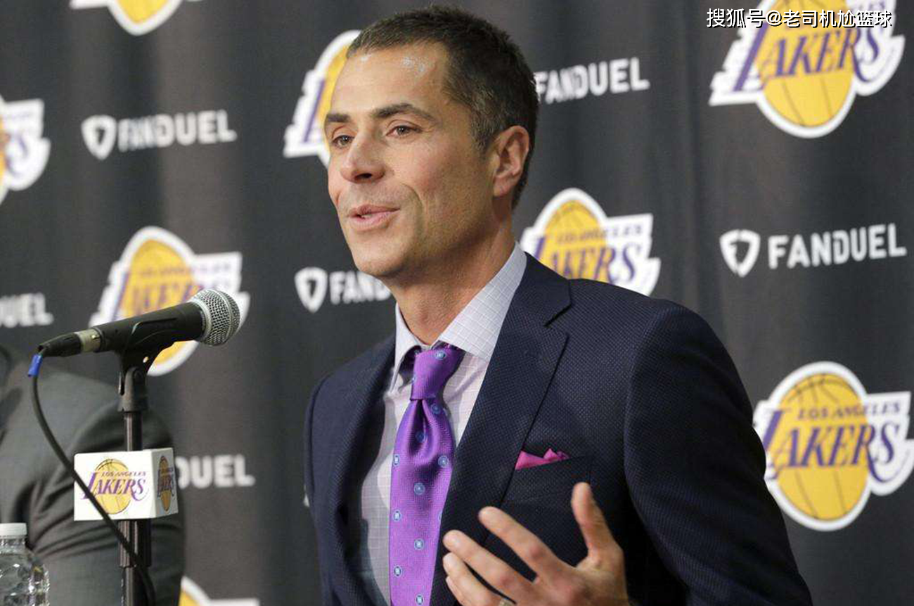 包含里程碑夜门兴格拉德巴赫战术微调，葡超今晨刷纪录，管理层满意，轮换策略成焦点的词条